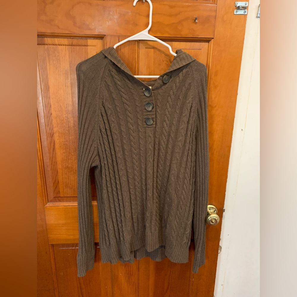 Women’s brown sweater with hood. Size 2X.